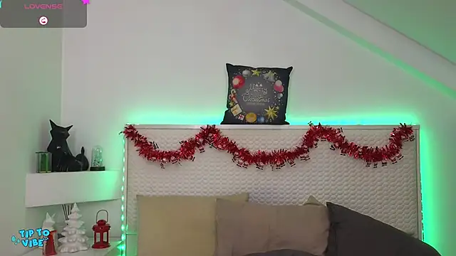 Snapshot of Eva_Rogers_ chatting on January 2025 02:52:02 PM Eva Rogers  online show from January 2025 02:52:02 PM