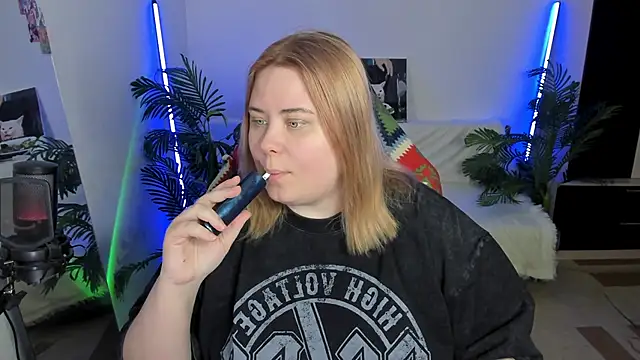 Akemi BBW online show from February 2025 06:20:01 PM