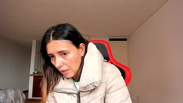 zoe jeane beker online show from February 2025 09:14:02 PM