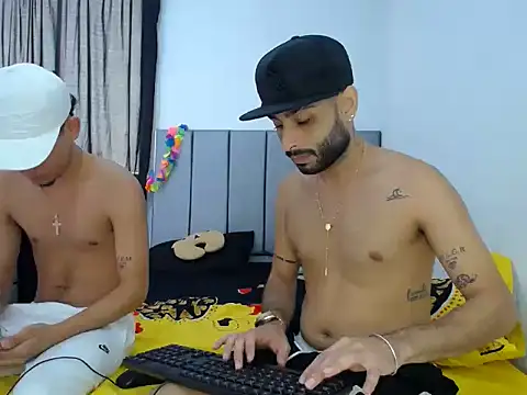 Evilboy555 online show from November 2025 03:23:01 PM