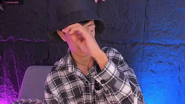 DereckCooperr online show from February 2026 10:49:01 PM