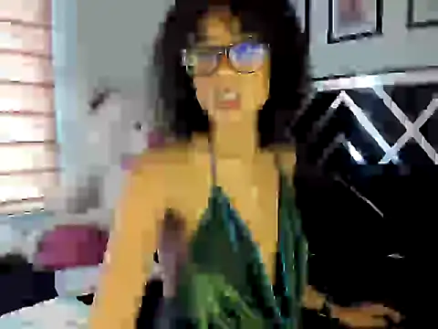 Snapshot of Kasandralopez chatting on March 2025 06:48:02 PM Kasandralopez online show from March 2025 06:48:02 PM