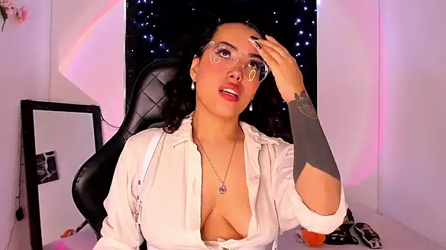 willow poisson online show from February 2025 05:29:01 PM