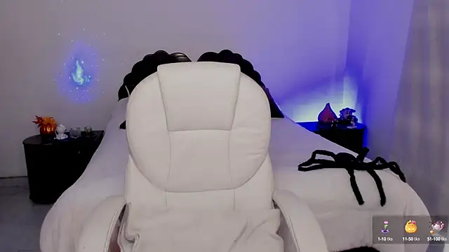 emilydolshe2 online show from October 2025 02:36:01 PM