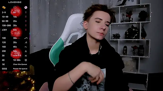 Snapshot of _Rein_ramm chatting on December 2025 04:37:02 PM Rein ramm online show from December 2025 04:37:02 PM