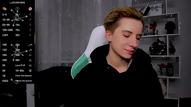 Snapshot of _Rein_ramm chatting on January 2026 07:07:02 PM Rein ramm online show from January 2026 07:07:02 PM