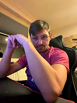 Snapshot of Shaiiboy chatting on October 2025 02:52:01 AM Shaiiboy online show from October 2025 02:52:01 AM