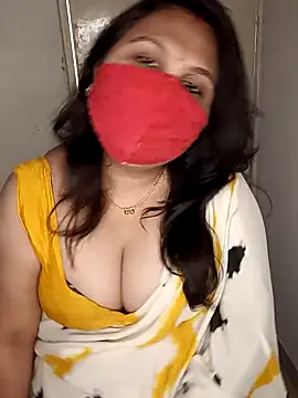 Snapshot of Love-priya chatting on February 2025 07:05:01 AM Love-priya online show from February 2025 07:05:01 AM