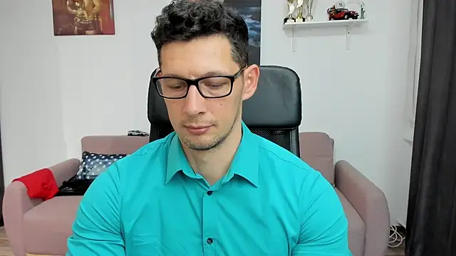 BrutusK08 online show from February 2025 01:08:01 PM