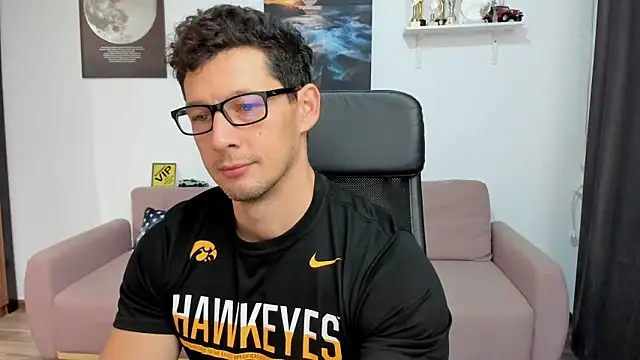 BrutusK08 online show from November 2025 05:34:01 AM