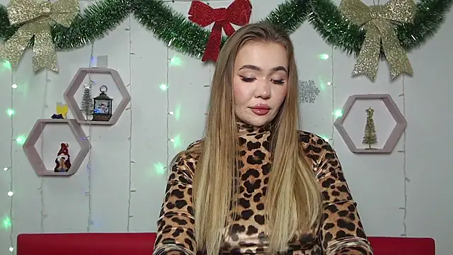 Snapshot of StacyYellig chatting on January 2025 02:09:02 AM StacyYellig online show from January 2025 02:09:02 AM