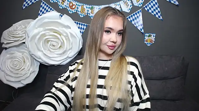 Snapshot of StacyYellig chatting on October 2025 07:34:01 PM StacyYellig online show from October 2025 07:34:01 PM