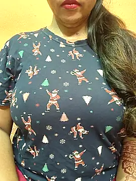 CUTE SOPHIA- online show from April 2026 01:00:02 AM