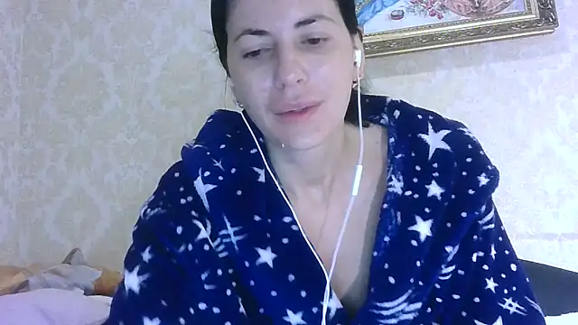 Snapshot of StunnigArt chatting on June 2026 01:07:02 AM StunnigArt online show from June 2026 01:07:02 AM