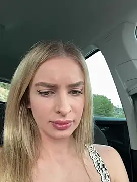 Snapshot of EvieEvans chatting on January 2025 03:50:01 PM EvieEvans online show from January 2025 03:50:01 PM