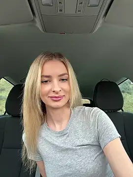 Snapshot of EvieEvans chatting on January 2025 03:54:01 PM EvieEvans online show from January 2025 03:54:01 PM