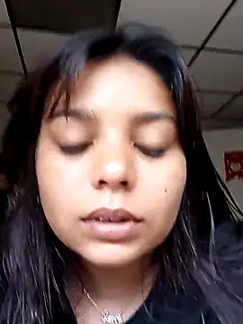 Snapshot of stefanie010 chatting on January 2025 08:18:01 PM stefanie010 online show from January 2025 08:18:01 PM