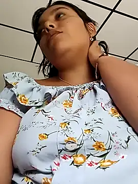 Snapshot of stefanie010 chatting on February 2025 09:19:01 PM stefanie010 online show from February 2025 09:19:01 PM