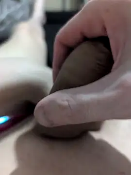 Snapshot of tall_guy323 chatting on March 2025 02:37:01 AM tall guy323 online show from March 2025 02:37:01 AM