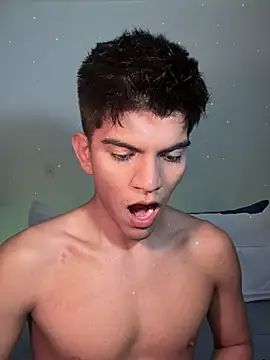 santiago 01 online show from February 2025 11:14:02 PM