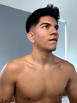 santiago 01 online show from November 2025 08:00:01 PM