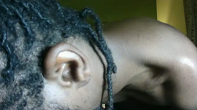 Snapshot of Ndnluv21 chatting on October 2025 10:07:01 PM Ndnluv21 online show from October 2025 10:07:01 PM