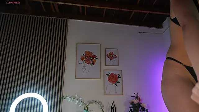 LillyDolls23 online show from April 2026 01:37:02 PM