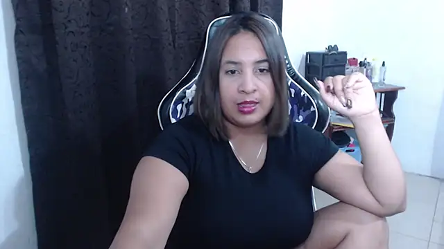 Snapshot of KathyHardcore69 chatting on January 2026 03:43:01 AM KathyHardcore69 online show from January 2026 03:43:01 AM