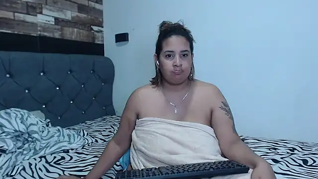 Snapshot of KathyHardcore69 chatting on February 2026 06:37:01 AM KathyHardcore69 online show from February 2026 06:37:01 AM