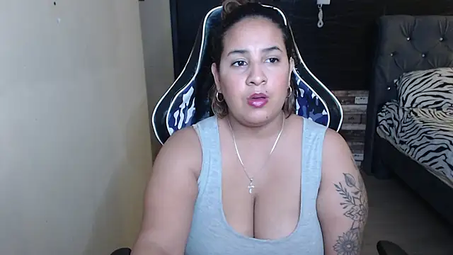 Snapshot of KathyHardcore69 chatting on February 2026 03:29:02 AM KathyHardcore69 online show from February 2026 03:29:02 AM