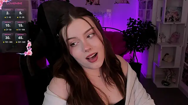 CoralineKeyns online show from March 2025 08:37:02 AM