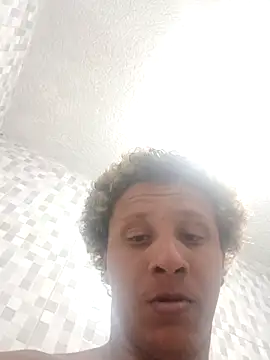 Nicolaskribeiro online show from November 2025 10:12:01 PM