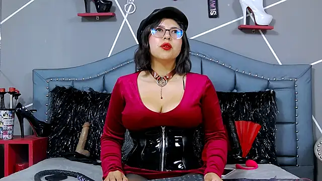 Evangeline online show from February 2025 11:01:01 PM