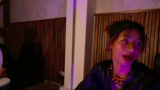 daiana curly online show from October 2025 06:41:02 PM