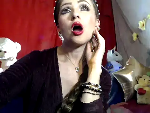 hottieperla online show from December 2024 06:42:01 PM