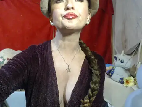 hottieperla online show from October 2025 06:05:02 PM