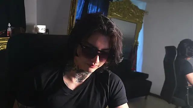 dantecoppolaa  online show from February 2025 03:18:01 PM