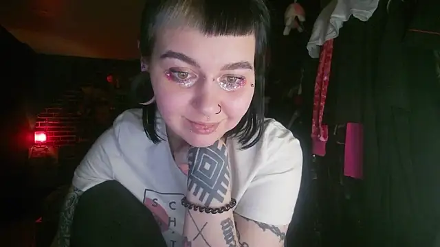 MoorderxDoll online show from January 2025 11:33:01 PM