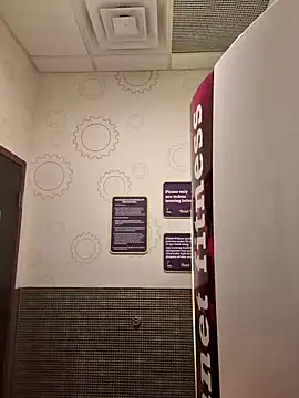 John19893 online show from February 2025 01:11:01 AM