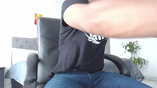 Aaronblack1  online show from March 2026 09:51:01 PM