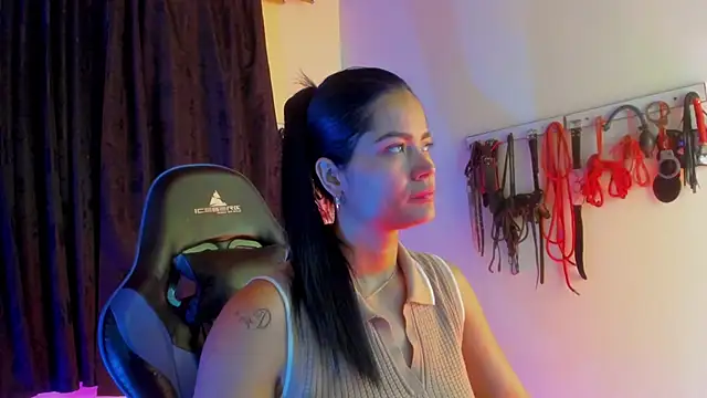 scarlet-kennedy98 online show from October 2025 10:51:02 PM