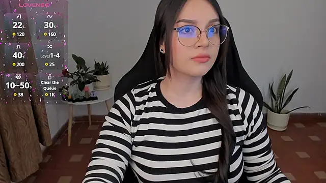 Snapshot of anaveleeez chatting on December 2024 05:48:01 AM anaveleeez online show from December 2024 05:48:01 AM