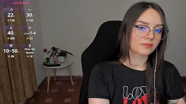 Snapshot of anaveleeez chatting on January 2025 03:29:01 AM anaveleeez online show from January 2025 03:29:01 AM