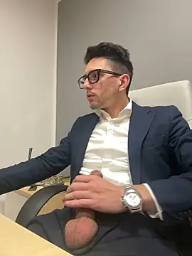 Snapshot of masterboss_ chatting on January 2025 12:41:02 PM masterboss online show from January 2025 12:41:02 PM