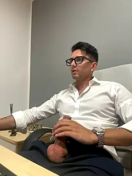 Snapshot of masterboss_ chatting on September 2025 11:45:01 AM masterboss online show from September 2025 11:45:01 AM