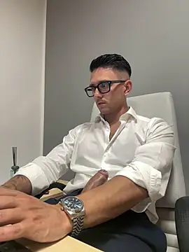 Snapshot of masterboss_ chatting on September 2025 11:47:01 AM masterboss online show from September 2025 11:47:01 AM