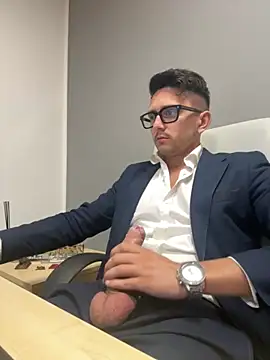 Snapshot of masterboss_ chatting on October 2025 11:44:01 AM masterboss online show from October 2025 11:44:01 AM