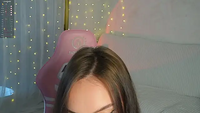 Snapshot of Dilara054 chatting on February 2025 03:42:02 PM Dilara054 online show from February 2025 03:42:02 PM