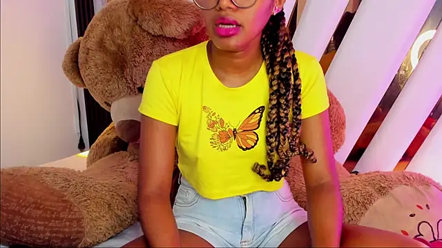 Snapshot of Ebony_beautifull chatting on December 2024 05:05:02 AM Ebony beautifull online show from December 2024 05:05:02 AM