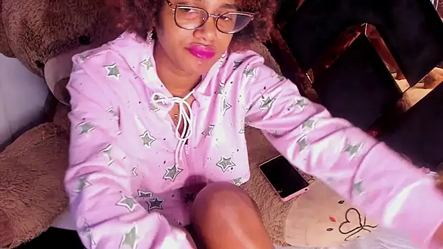 Snapshot of Ebony_beautifull chatting on February 2025 06:45:01 AM Ebony beautifull online show from February 2025 06:45:01 AM